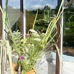 Дом отдыха Near Forest With Countryside Feel